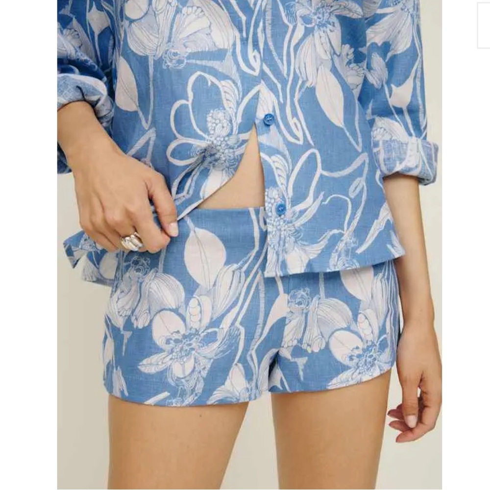 Reformation June Low Rise Blue and White Floral Linen Blend Shorts